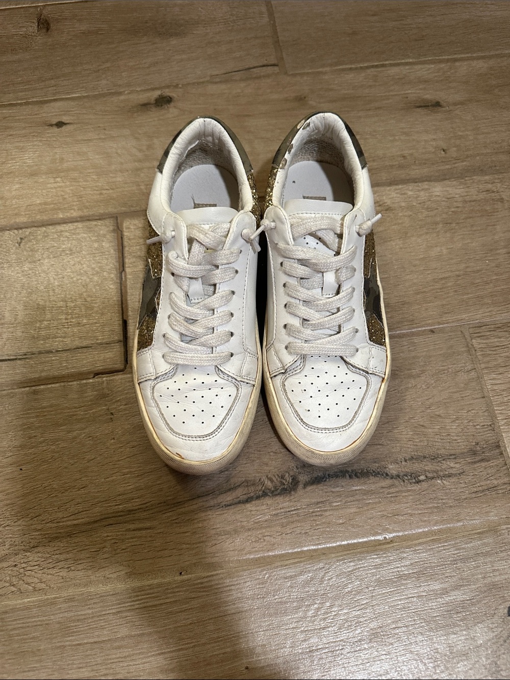 Vintage Havana Women’s White Sneakers with Gold Accents